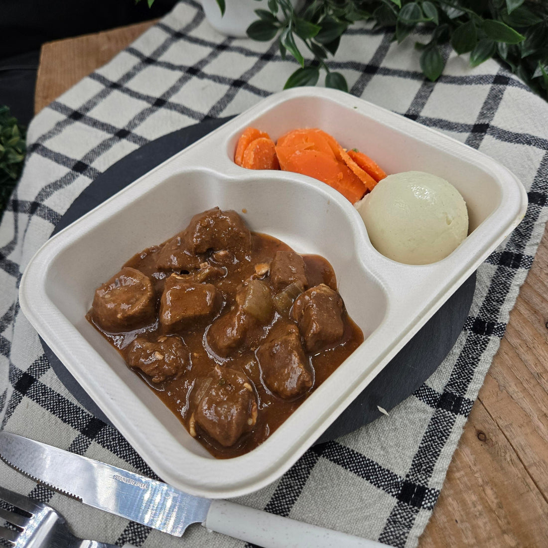 Boeuf bourguignon aux carottes avec patates pilées